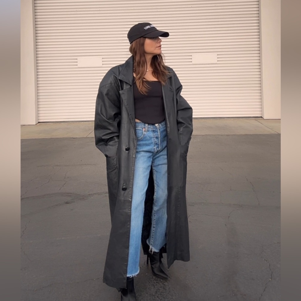 B•B Dakota Pret A Porter Black Long Leather Coat